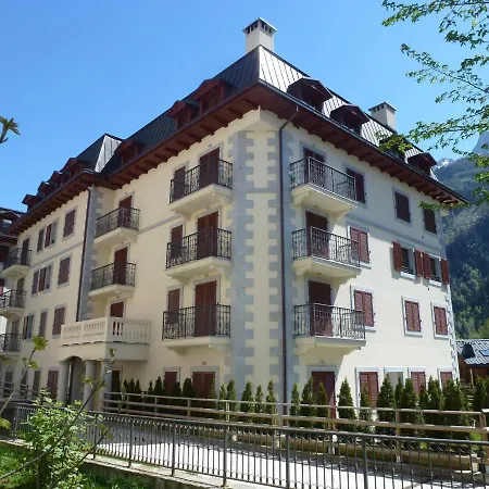 Bel Avec Parking Et Wifi Au Centre De - Fr-1-343-187 Apartment *
