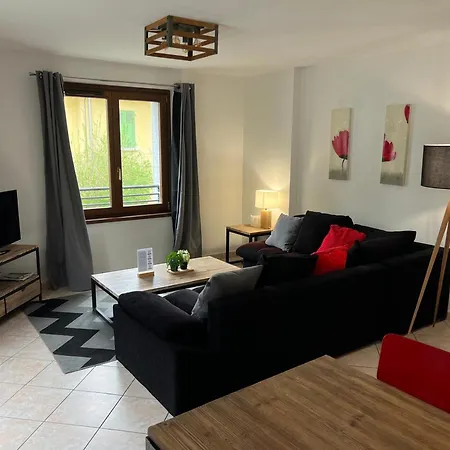 Bel Avec Parking Et Wifi Au Centre De - Fr-1-343-187 *
