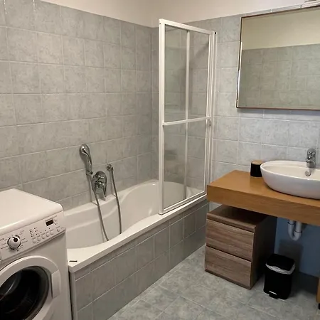 Apartment Bel Avec Parking Et Wifi Au Centre De - Fr-1-343-187 *